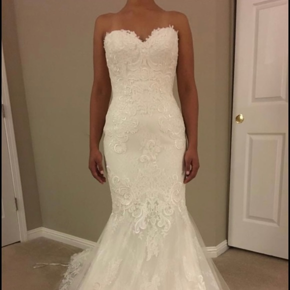 Wedding dress - Picture 1 of 6